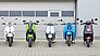 Die Testflotte des ADAC (v.l.): Der Uranus von Trinity, der S01 von Silence, die Vespa Elettrica, die E-Schwalbe von Govecs sowie der NQi GT von NIU.