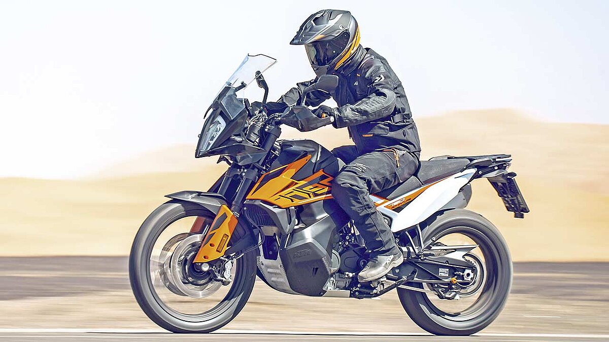Entpuppte sich als agiler, lebendiger Begleiter im Tourenalltag: KTMs neue Mittelklasse-Enduro 790 Adventure.