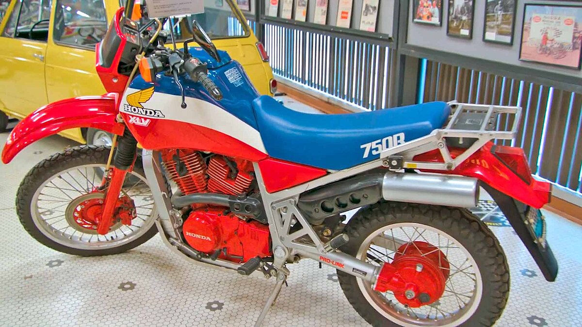 Szene aus dem jüngsten „Kokoro“-Video: Eine XLV750R.