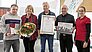 Ein alteingesessener und hochkompetenter Fachhandelsbetrieb, noch dazu ein astreines Familienunternehmen, darf sich seit diesem Jahr mit dem Titel „Händler des Jahres – Ehrenpreis Helme und Bekleidung“ schmücken: Joy Motorradmode wurde bei der Preisverleihung repräsentiert von (v.l.) Patrick Joy, Susanne Joy und Siegmund Joy, die aus den Händen von Klaus Hüttinger und Katharina Klein Pokal und Urkunde sowie einen Reise-Gutschein überreicht bekamen.