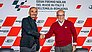 Carmelo Ezpeleta, der CEO von Vermarkter Dorna Sports (re.), und Claudio Domenicali, CEO der Ducati Motor Holding, besiegelten die Kooperation.
