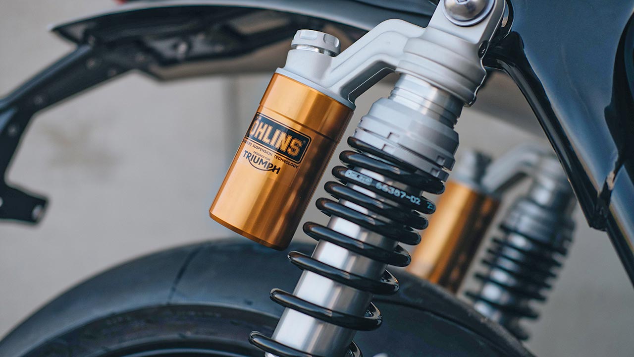 Edle Öhlins-Federbeine zieren das Heck des Speed Twin-Sondermodells