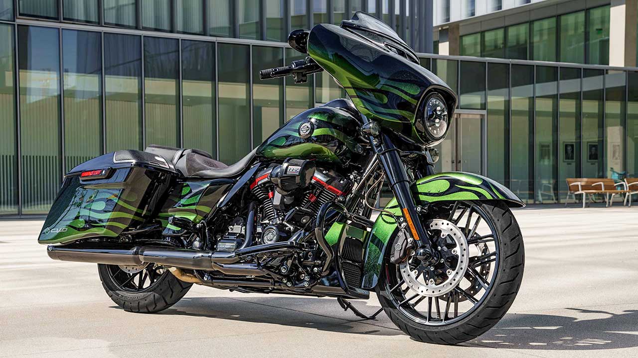 Eine aus der vierköpfigen neuen CVO-Riege für 2022: Die CVO Street Glide.