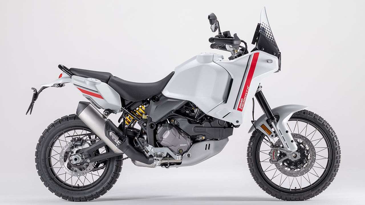 Rad-/Reifenkombi im klassischen Offroad-Format, Stahlrohrrahmen, lange Federwege, viel Bodenfreiheit: Die DesertX geriet zur waschechten Enduro.