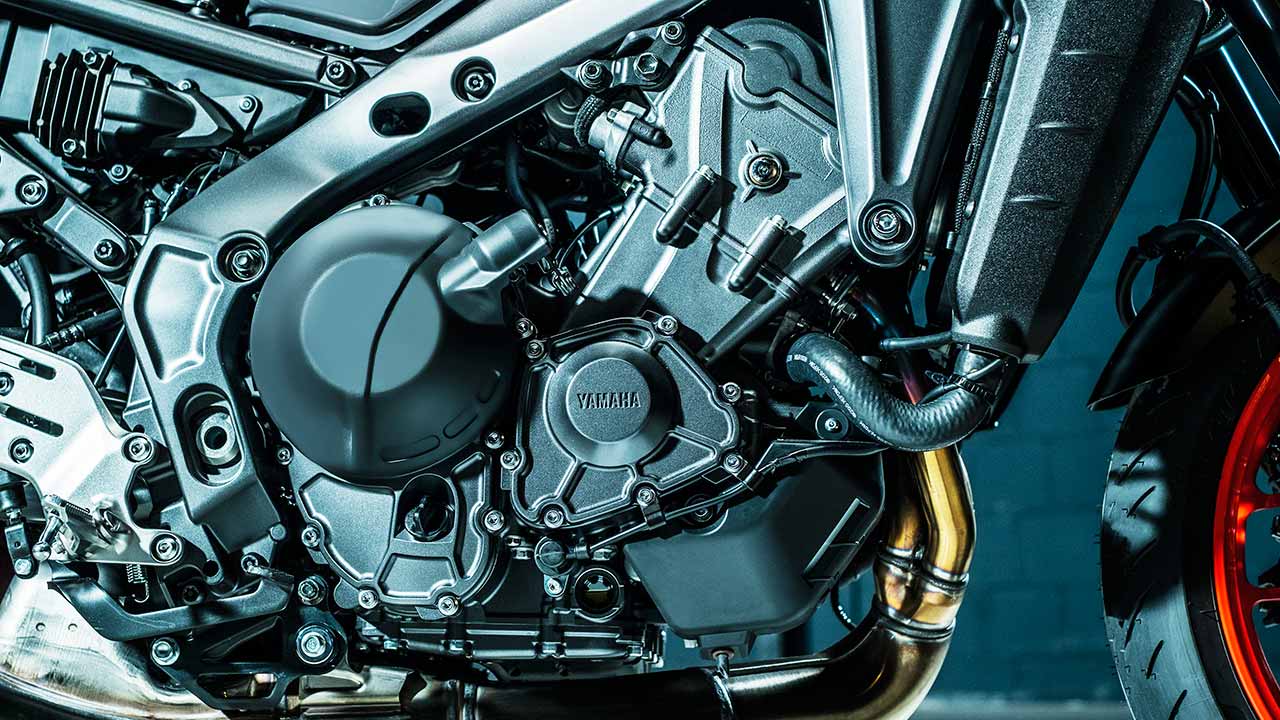 Der Motor ist komplett neu, hat mehr Hubraum und Leistung und ist leichter als sein Vorgänger.