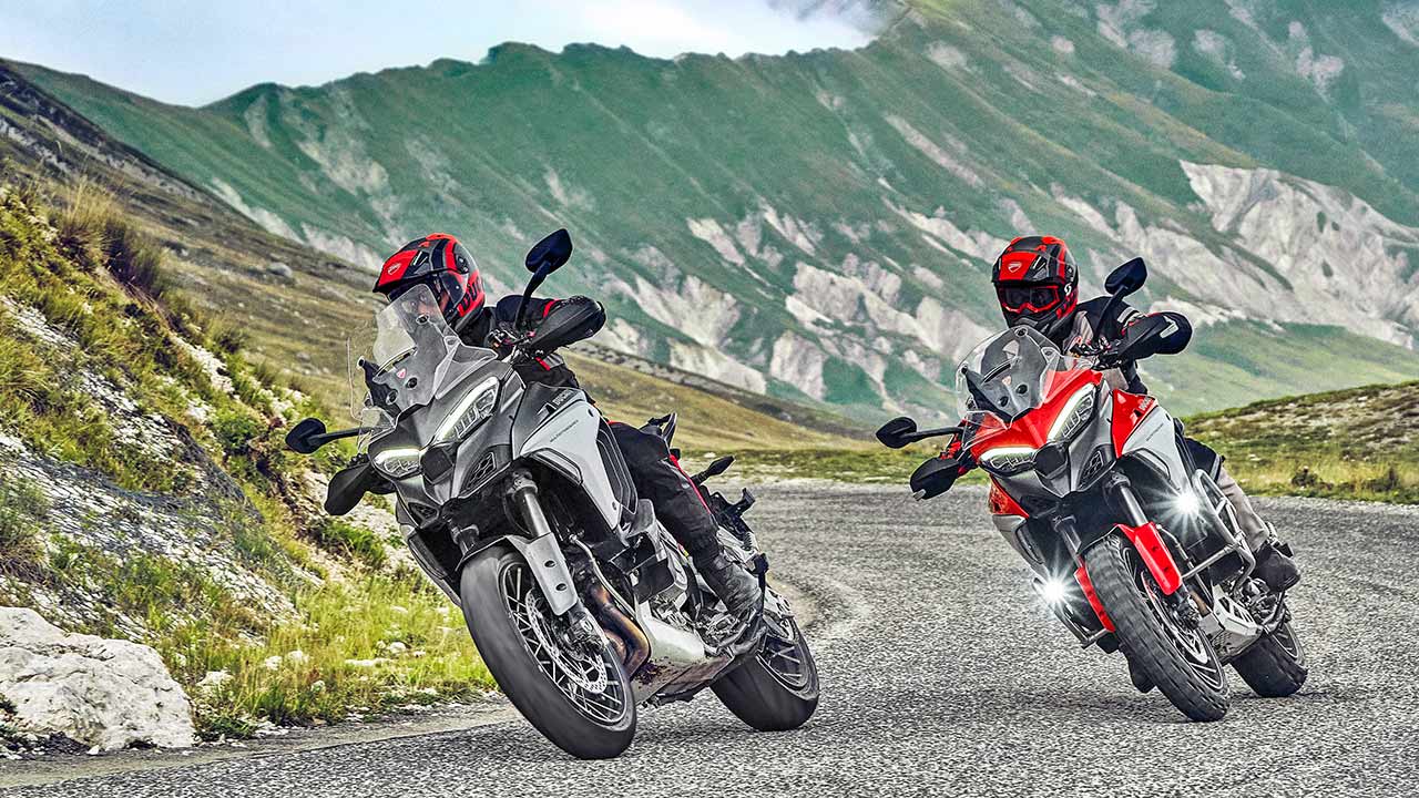 Ducati stellt die Multistrada auf neue Räder und arbeitet dabei nochmals den Enduro-Charakter des Modells heraus.