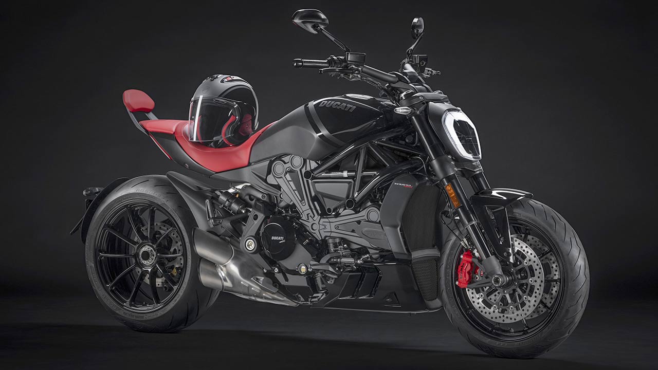 Schicker Traum in Schwarz und Rot: Ducati X-Diavel „Nera“.