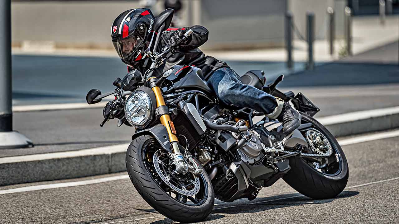 „Black on Black“ heißt die neue Sonderlackierung für die Ducati Monster 1200 S anno 2020.