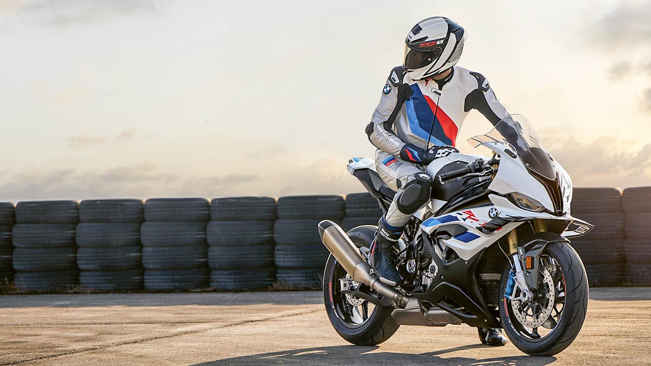 Viel Feinarbeit hat BMW seinem Superbike S 1000 RR für das Modelljahr 2023 angedeihen lassen.