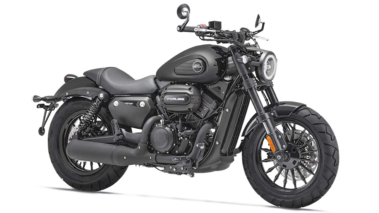Und das Leichtkraftrad V-Cruise 125 tritt ebenfalls mit einem V2-Twin an – eine echte Seltenheit in der Achtelliterklasse.