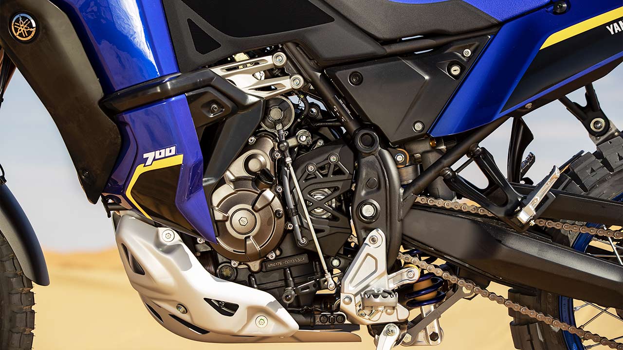 Motorenseitig bleibt es beim famosen Reihentwin mit 689 Kubik Hubraum und einer Leistung von 54 kW (73 PS).