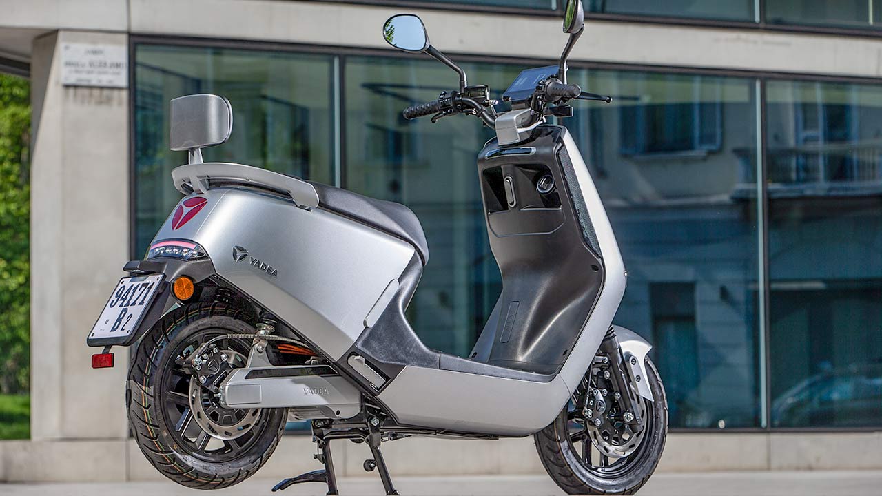 Ein schicker Roller für die Klasse L3e: Der Yadea G5S.