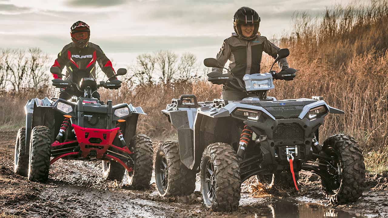 Ab sofort bestellbar, ab Mai dann verfügbar: Die Polaris ATVs Sportsman (re.) und Scrambler XP 1000 S.
