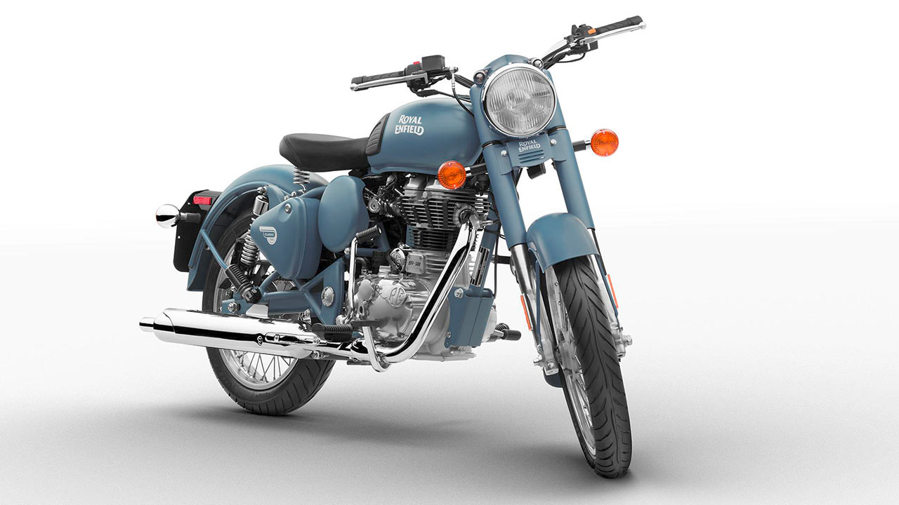 Die Modellreihe Classic – hier in der Farbe Squadron Blue – läuft, ebenso wie die Bullit, dieses Jahr aus.