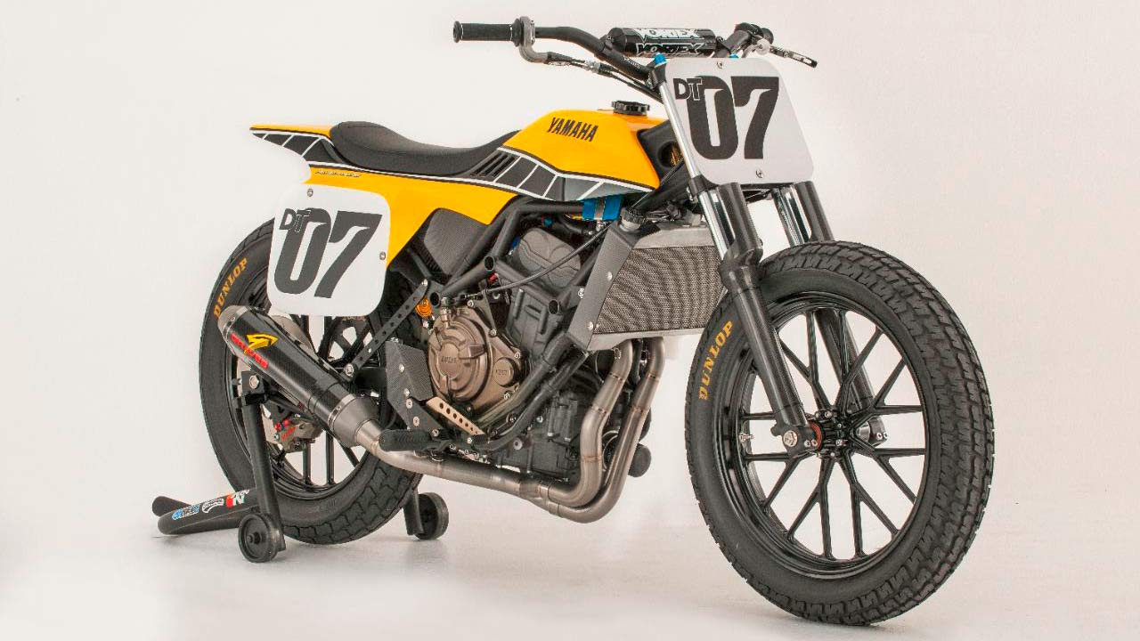 Reihen-Twin statt V2: Der Yamaha-Racer will Harley und Indian mit einem anderen Motorenkonzept in die Schranken weisen.