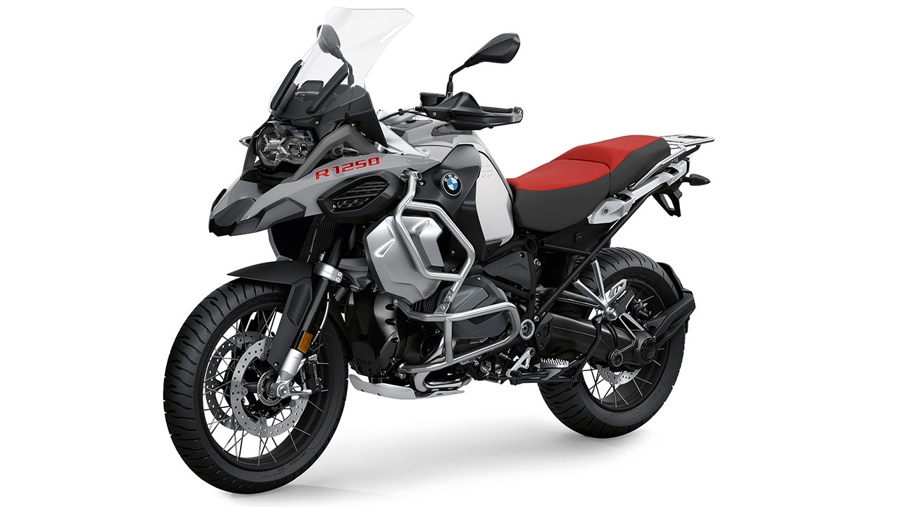 BMW R 1250 GS Adventure des Modelljahrgangs 2021 in der Lackierung „Icegrey uni“.