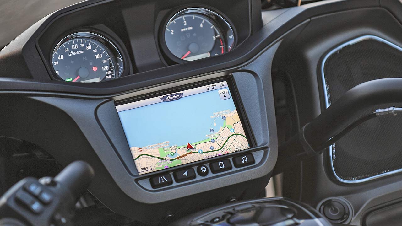 In den Versionen Dark Horse und Limited an Bord: Ein großer Touchscreen mit viel Infotainment.