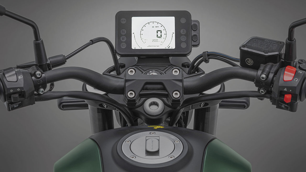 Das LC-Display der Leoncino ist zwar nicht der Technik letzter Stand, dafür ist es gut ablesbar und übersichtlich – und mit Ganganzeige.