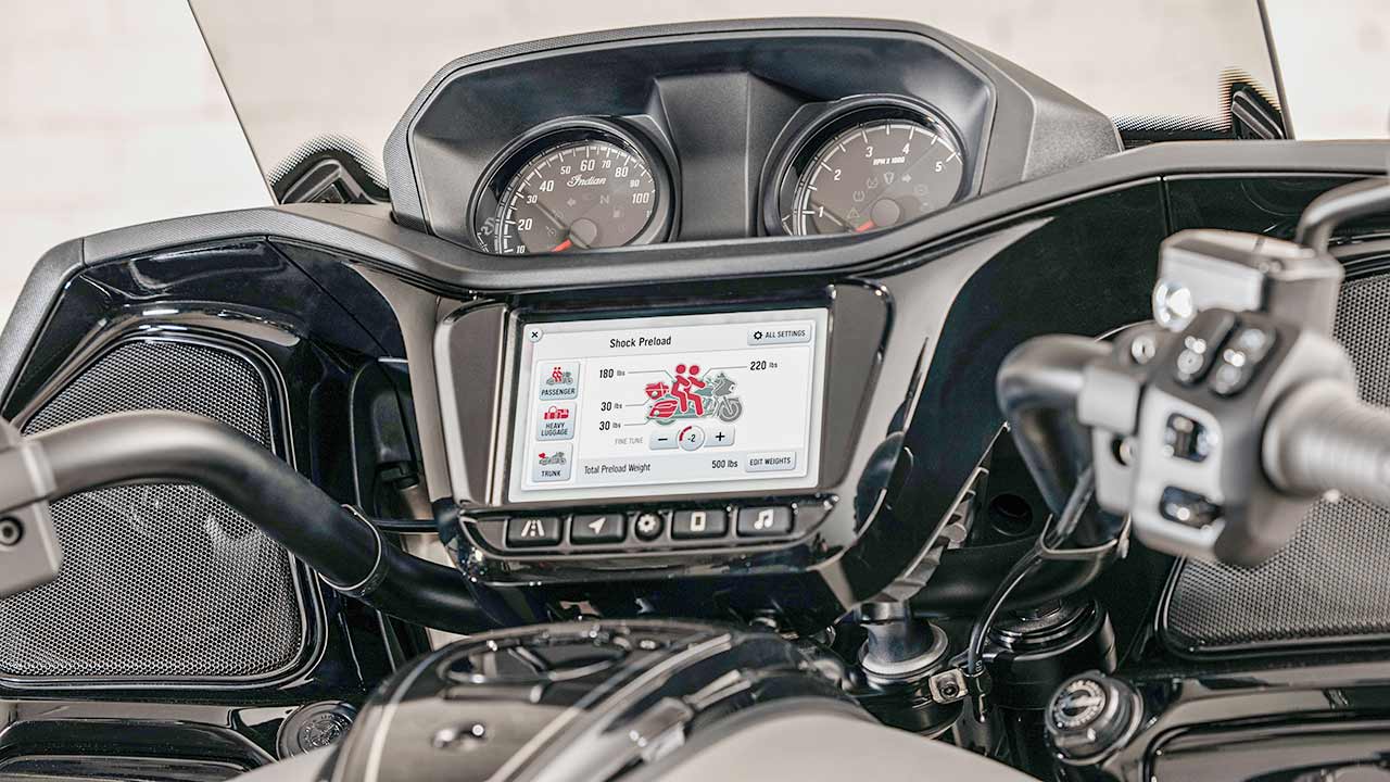 Interessantes neues Feature: Die Federvorspannung des Fox-Fahrwerks lässt sich über das Infotainment-System steuern.