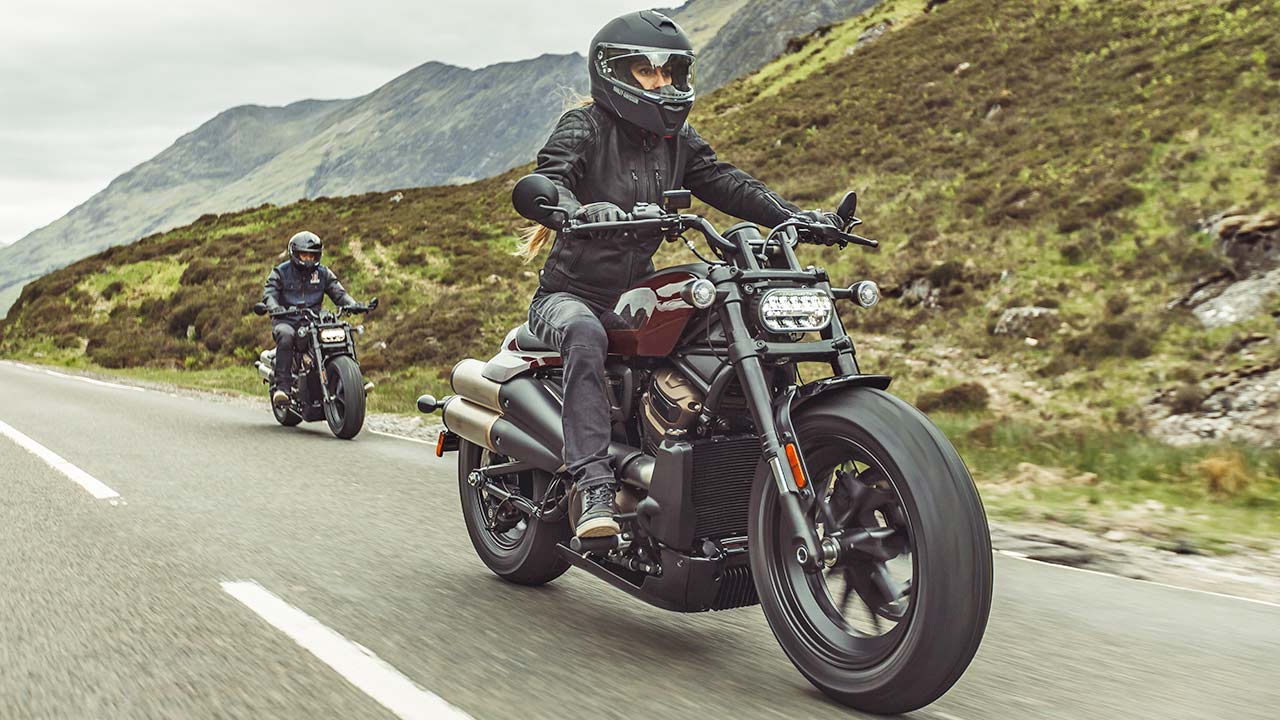 Bulliger Auftritt, modernes Layout: Sportster S anno 2021.