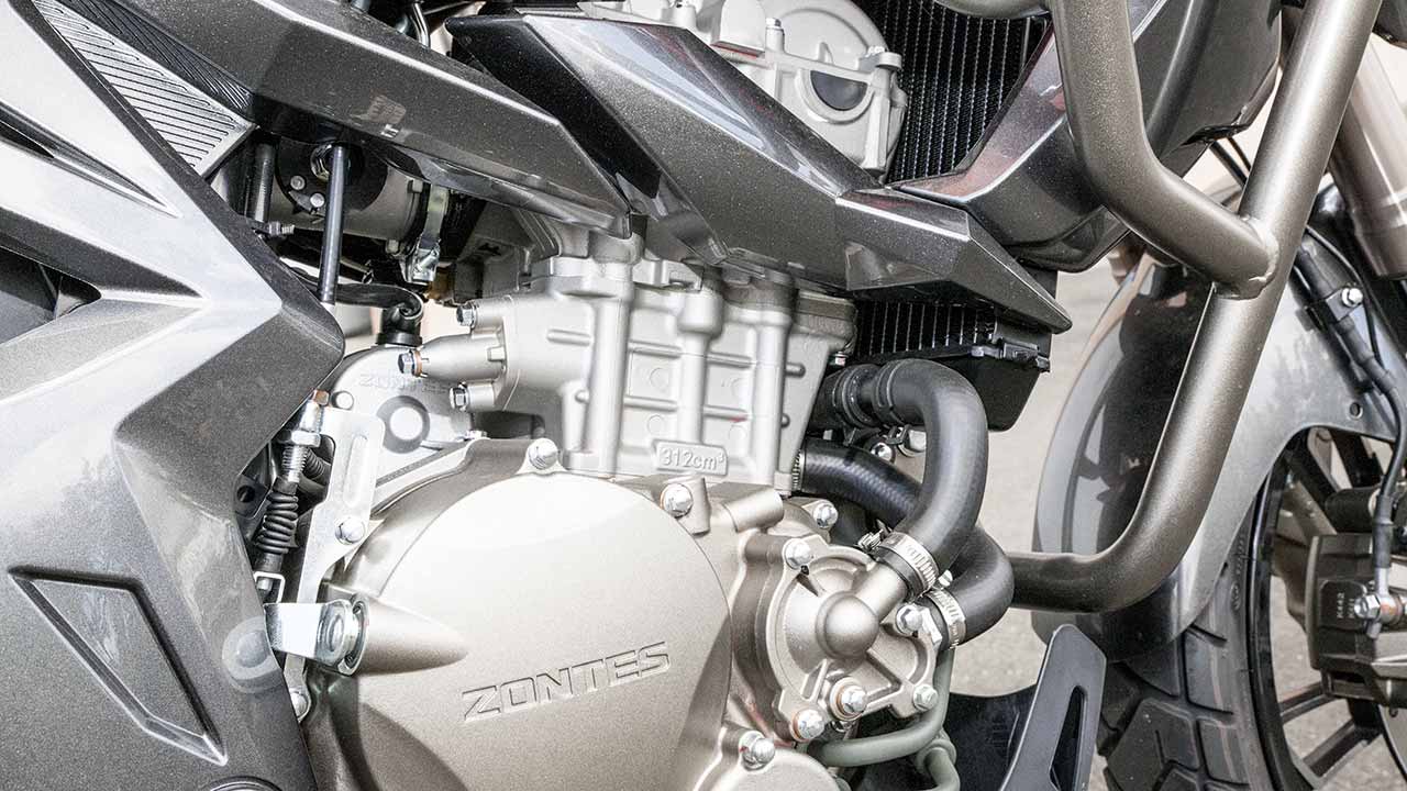Der Einzylinder-Motor mit 312 Kubikzentimeter Hubraum gibt sich leistungsstark und kultiviert.